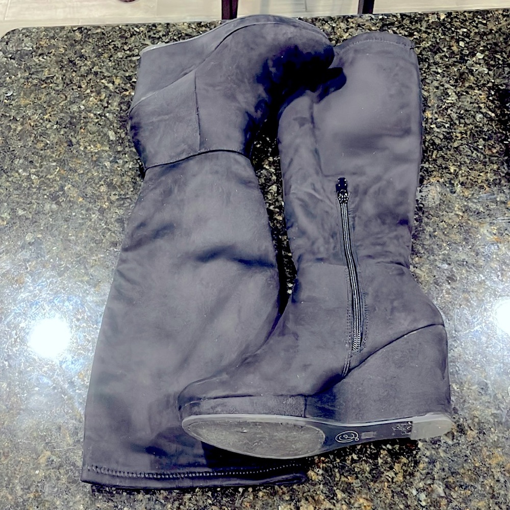 Chinese Laundry Lakeside wedge boot